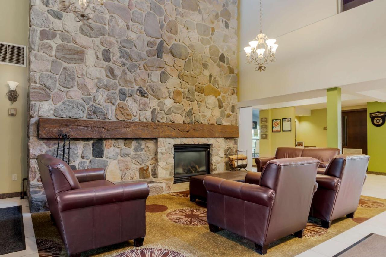 Best Western Plus Dryden Hotel And Conference Centre Extérieur photo